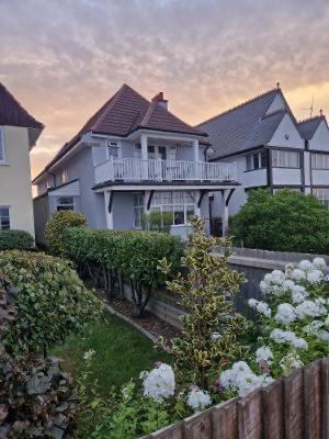 Ocean Waves Bed and Breakfast Gorleston-on-Sea Exterior foto